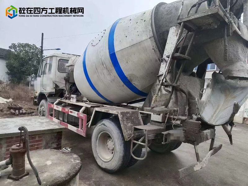 https://images.tongzsf.com/tong/truck_machine/20240115/165a4f1483bac9.jpg
