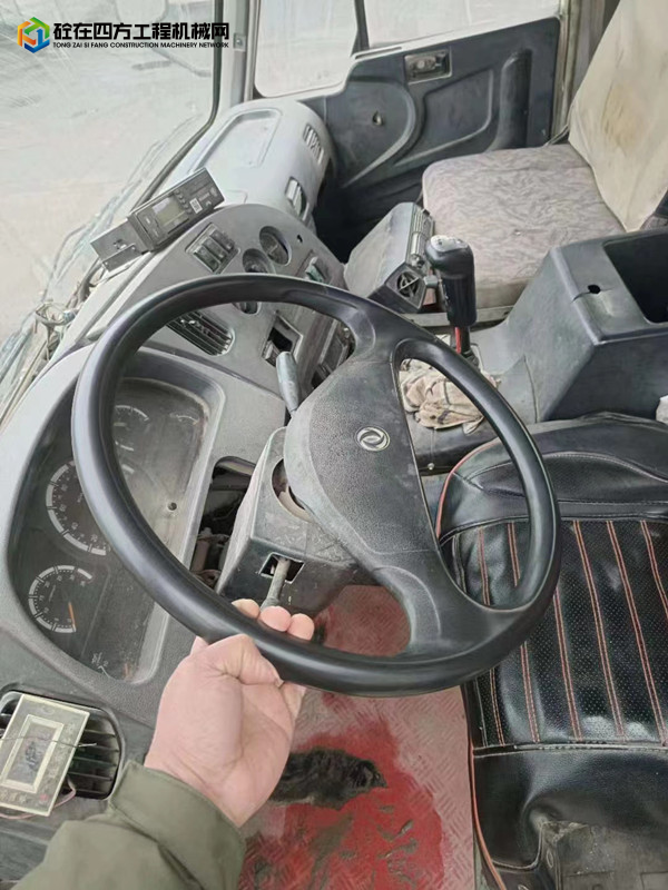 https://images.tongzsf.com/tong/truck_machine/20240115/165a4f14a49295.jpg