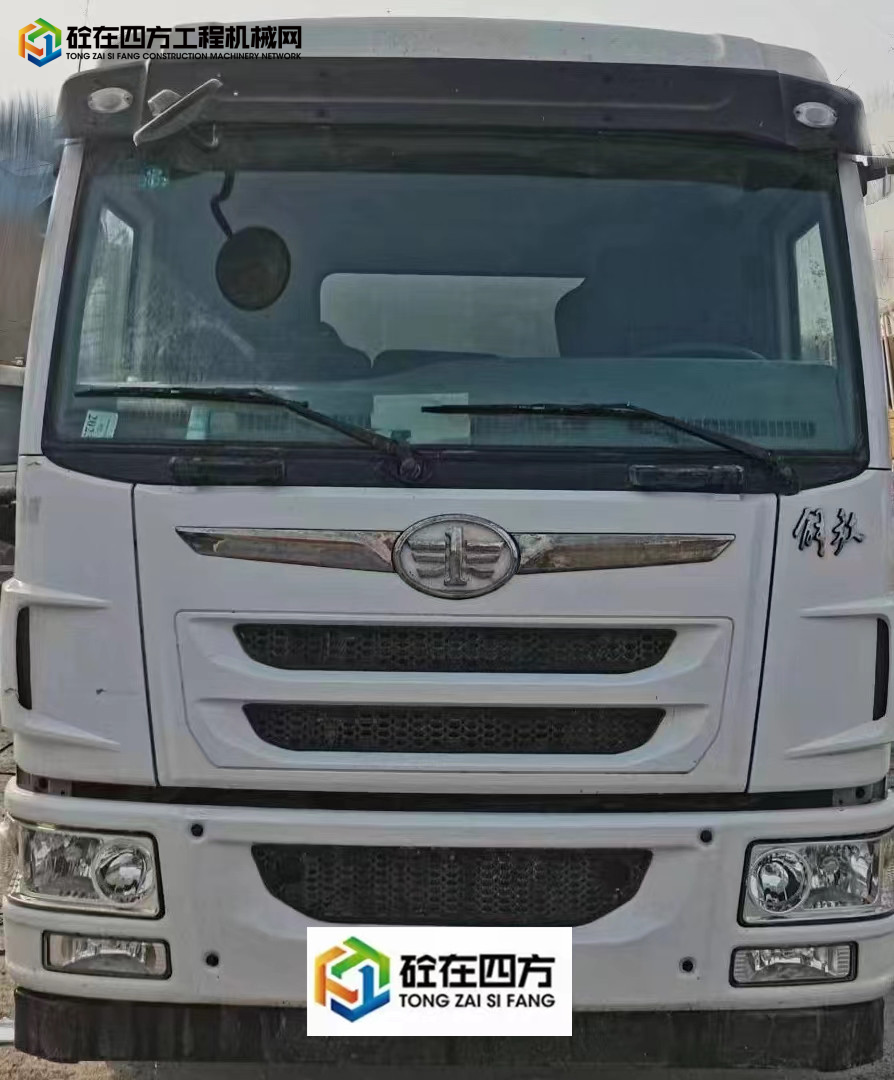 https://images.tongzsf.com/tong/truck_machine/20240117/165a74b862942e.jpg