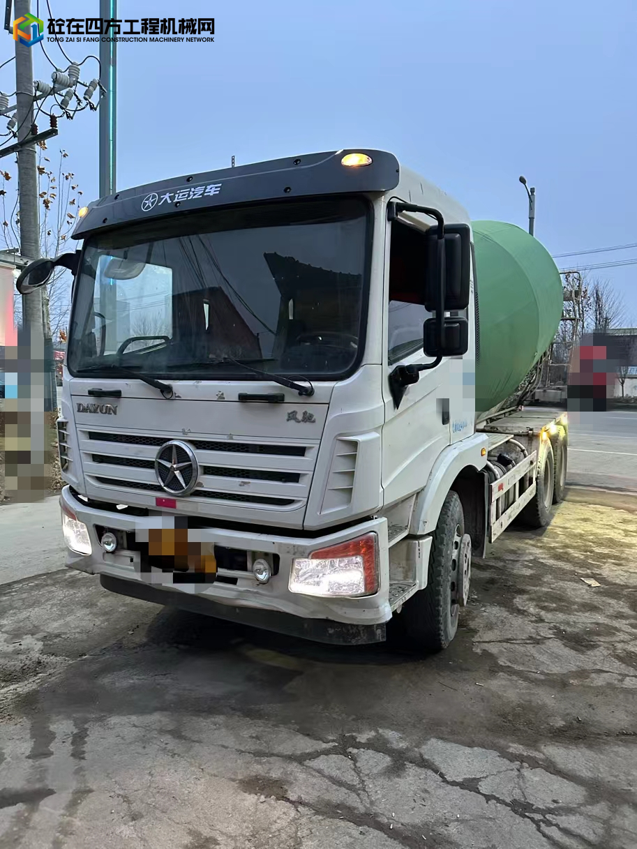 https://images.tongzsf.com/tong/truck_machine/20240117/165a7c3f671246.jpg