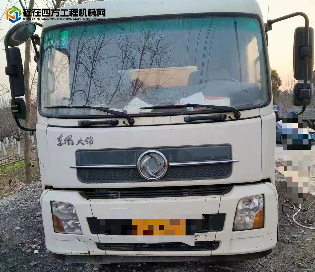 https://images.tongzsf.com/tong/truck_machine/20240127/165b512bc8d977.jpg