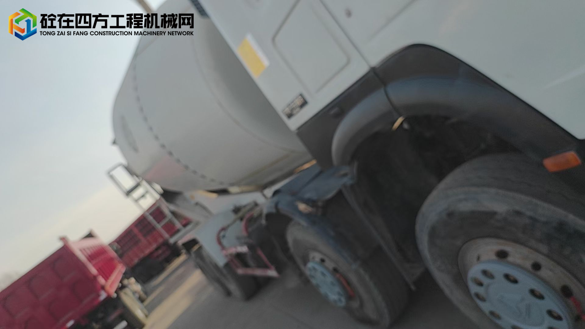 https://images.tongzsf.com/tong/truck_machine/20240205/165c036176aba1.jpg