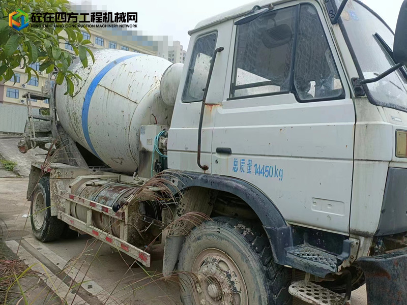 https://images.tongzsf.com/tong/truck_machine/20240307/165e97b1ed2b4a.jpg