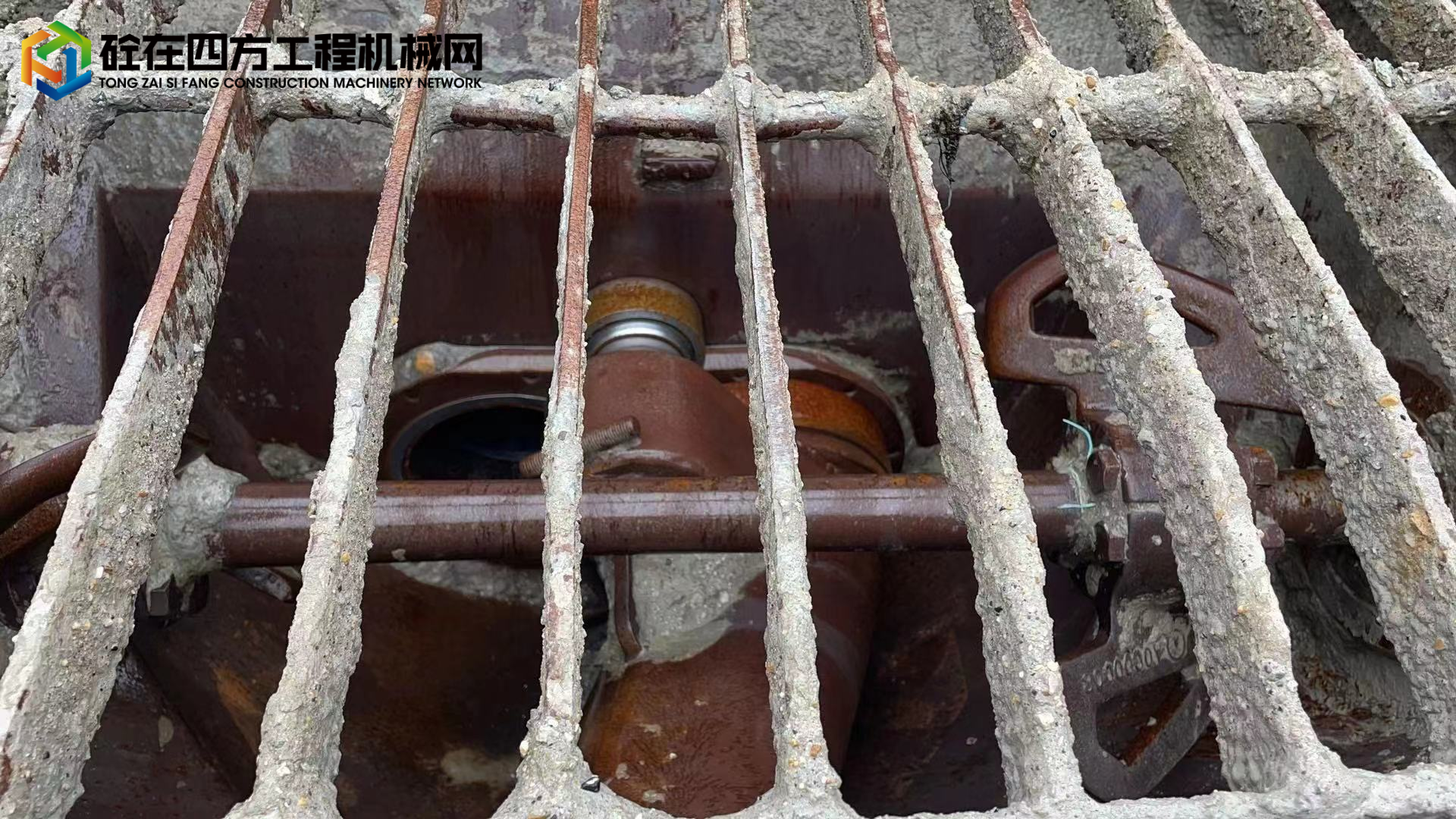 https://images.tongzsf.com/tong/truck_machine/20240326/166027a88a1350.jpg