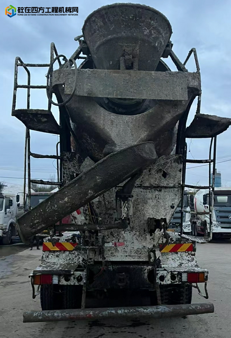 https://images.tongzsf.com/tong/truck_machine/20240408/166133f2e026c0.jpg