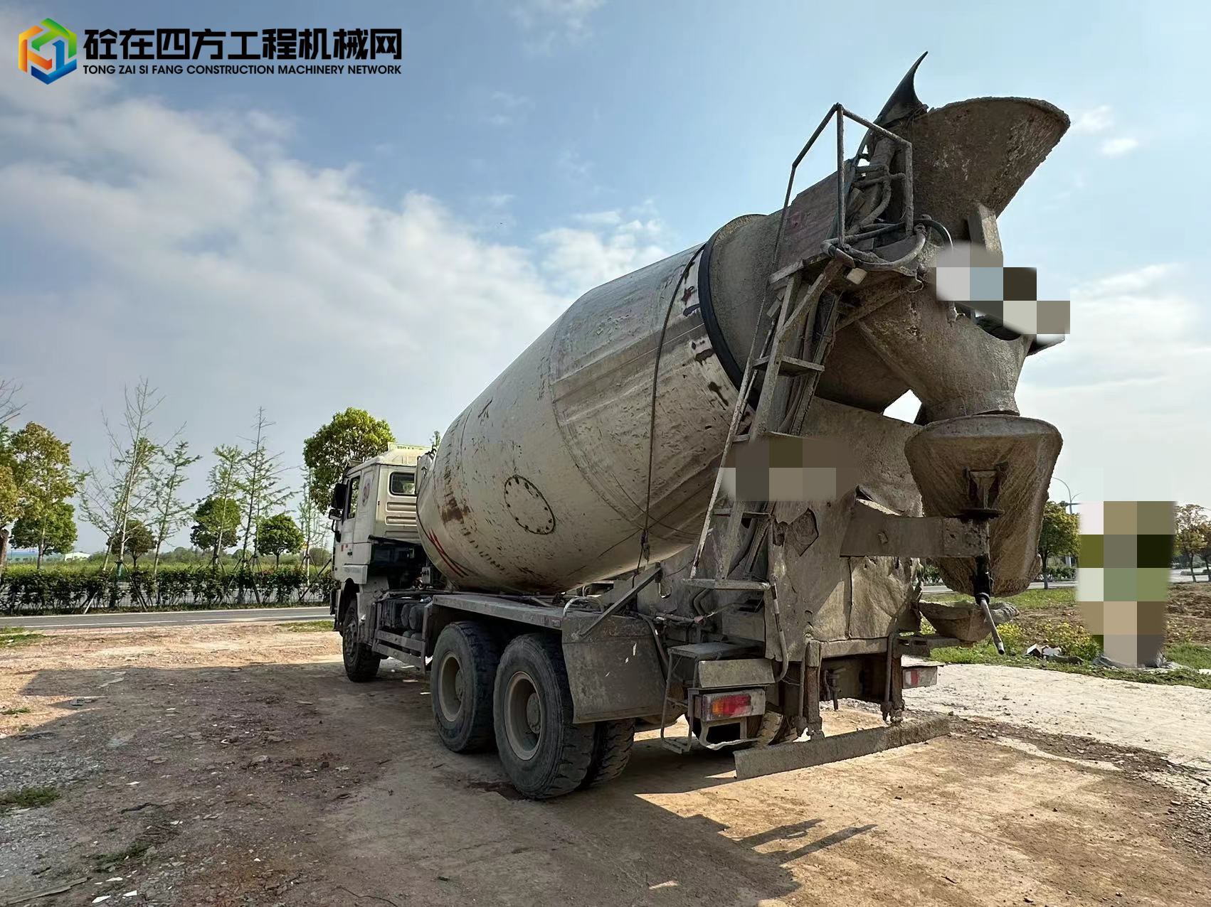 https://images.tongzsf.com/tong/truck_machine/20240415/1661c988e89f8c.jpg