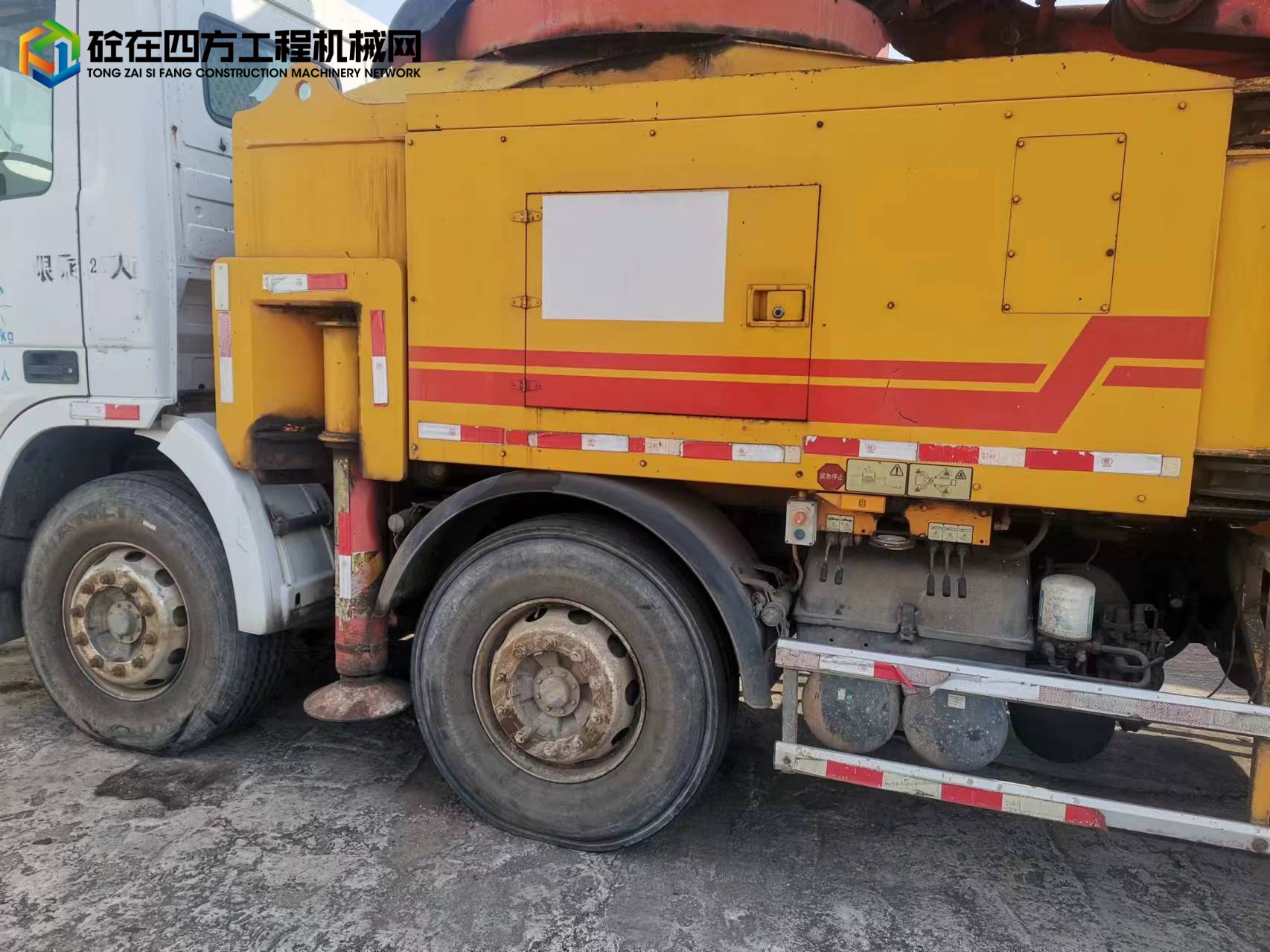 https://images.tongzsf.com/tong/truck_machine/20240511/1663f32aeef78a.jpg