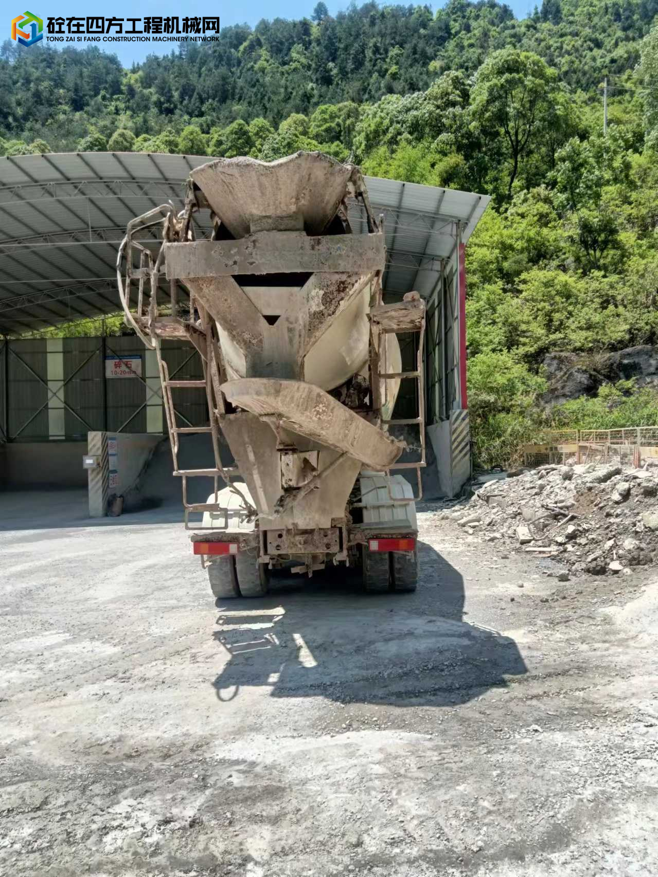 https://images.tongzsf.com/tong/truck_machine/20240521/1664c14f85fbaa.jpg