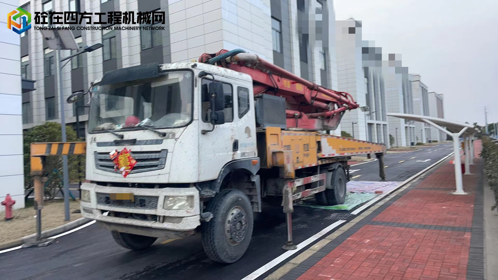 https://images.tongzsf.com/tong/truck_machine/20240609/1666517c6bb322.jpg