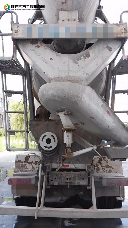 https://images.tongzsf.com/tong/truck_machine/20240704/166863e3acdfc6.jpg