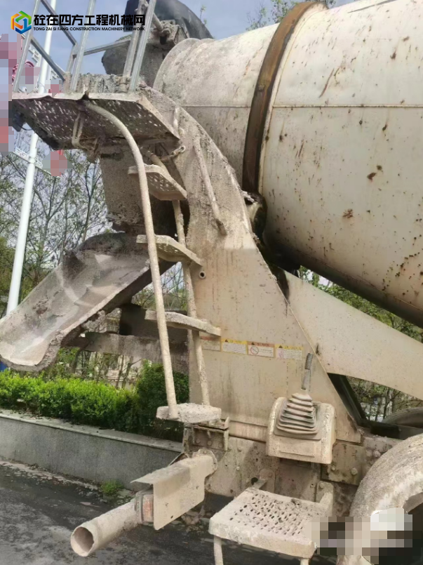 https://images.tongzsf.com/tong/truck_machine/20240802/166aca79d70994.png