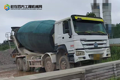 https://images.tongzsf.com/tong/truck_machine/20240813/166baf2aadff15.jpg