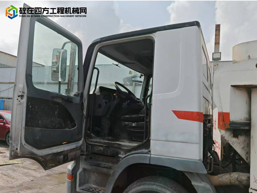 https://images.tongzsf.com/tong/truck_machine/20240815/166bdacec4f6f6.png