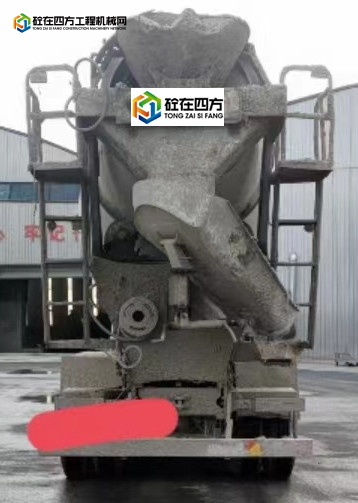 https://images.tongzsf.com/tong/truck_machine/20240925/166f3cee11e5ea.jpg