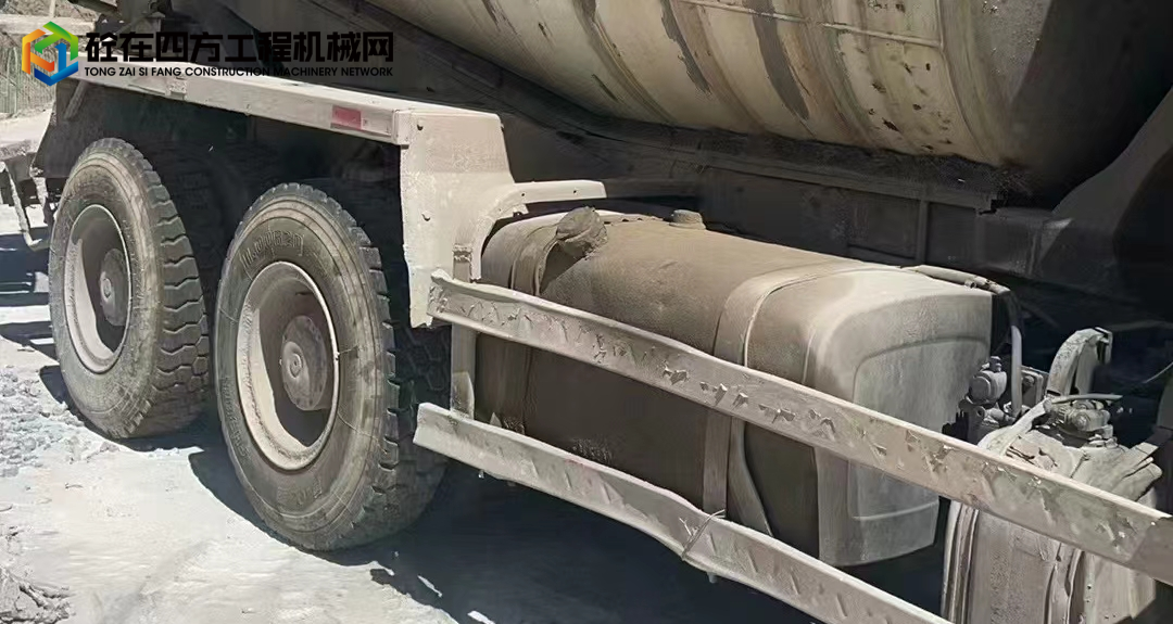 https://images.tongzsf.com/tong/truck_machine/20241014/1670c852405511.jpg