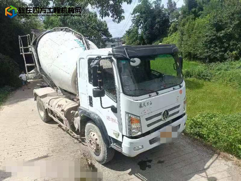 https://images.tongzsf.com/tong/truck_machine/20241014/1670caf19a4af3.jpg