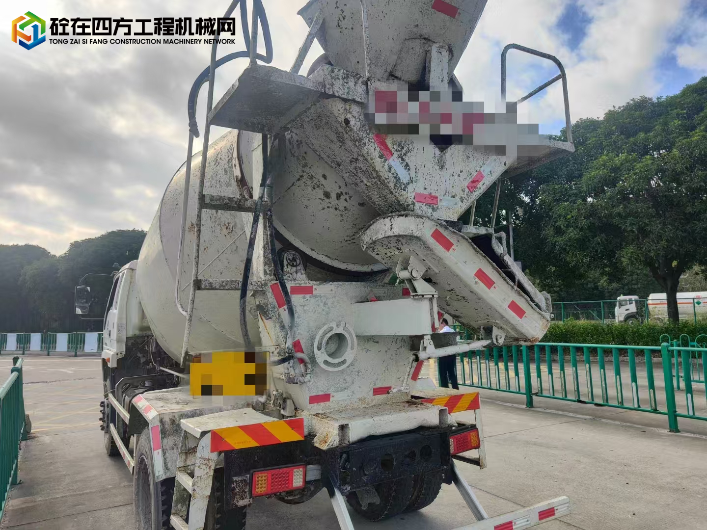 https://images.tongzsf.com/tong/truck_machine/20241017/1671069167c232.jpg
