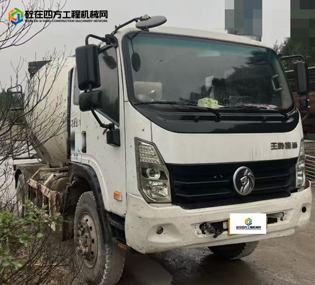 https://images.tongzsf.com/tong/truck_machine/20241210/16757eba0c835b.jpg