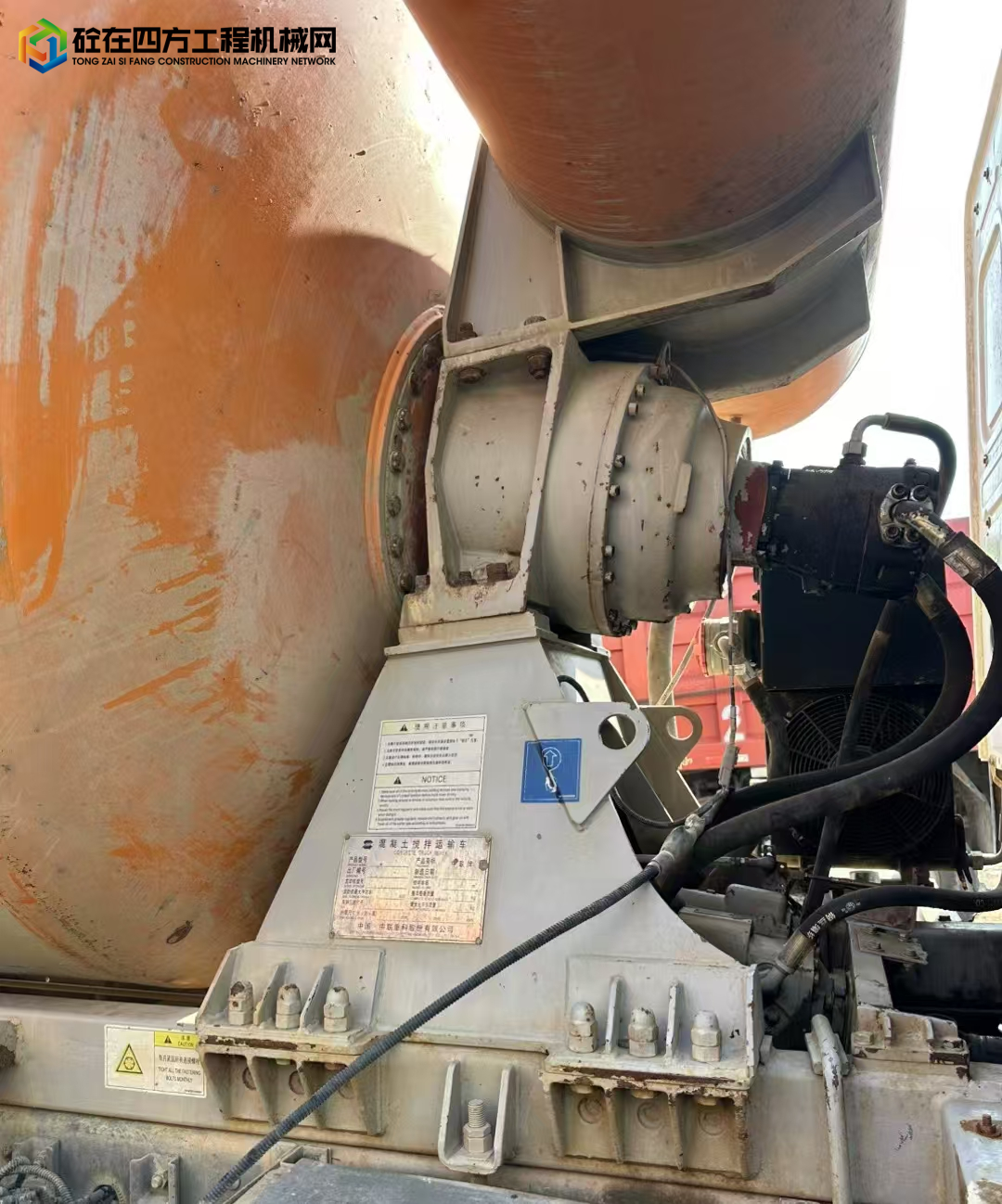 https://images.tongzsf.com/tong/truck_machine/20241216/1675fc43a2c7b6.jpg