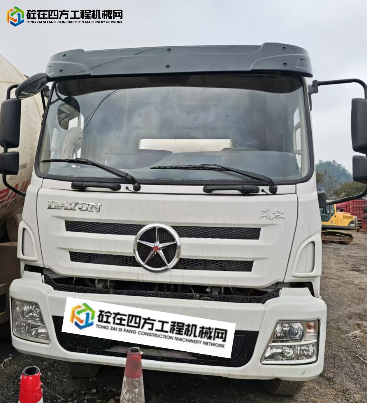 https://images.tongzsf.com/tong/truck_machine/20241225/1676b6e6ca0095.jpg