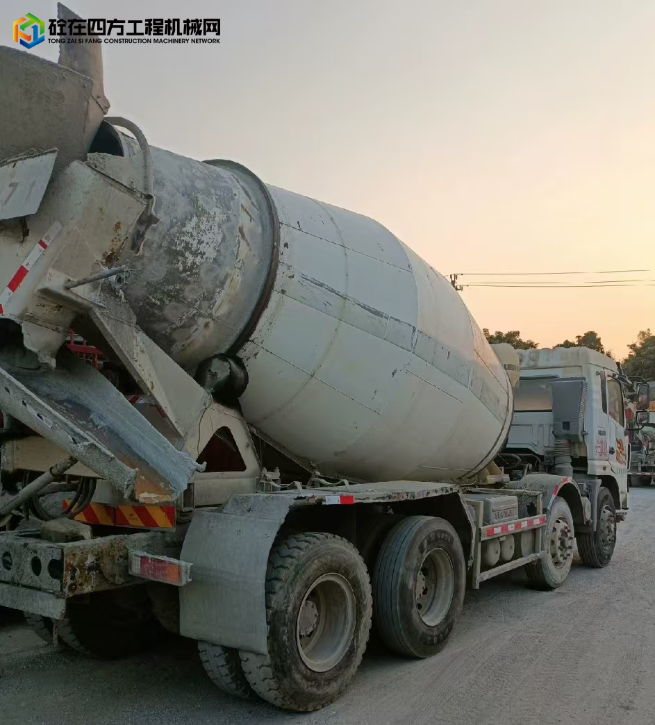 https://images.tongzsf.com/tong/truck_machine/20241225/1676ba62e6234e.jpg