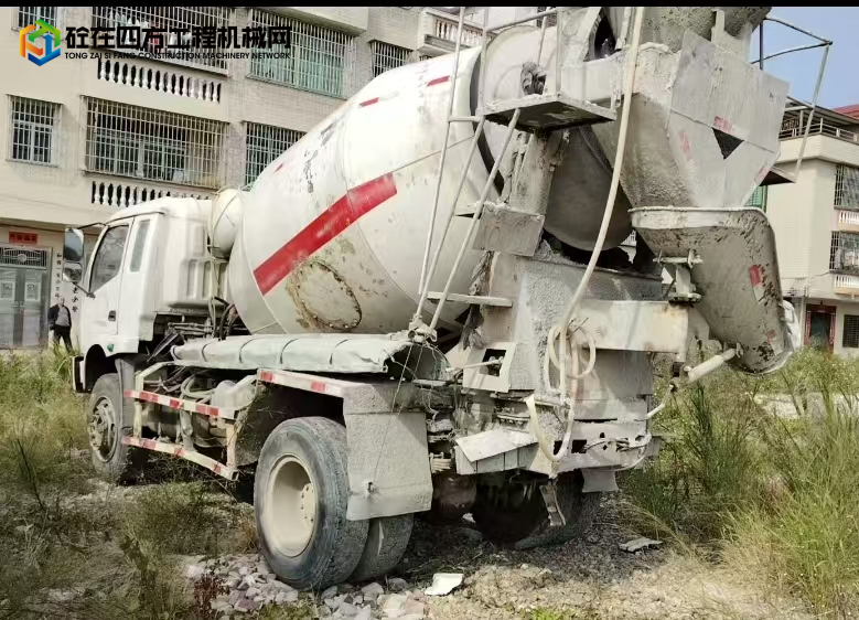 https://images.tongzsf.com/tong/truck_machine/20241225/1676baef944f10.jpg