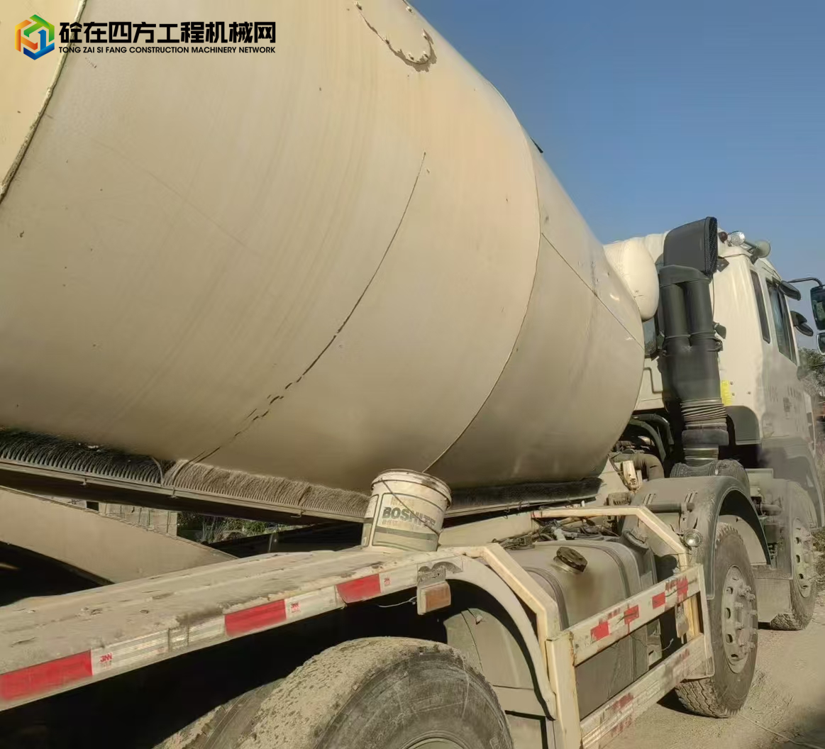 https://images.tongzsf.com/tong/truck_machine/20241227/1676e3c5d9619e.jpg