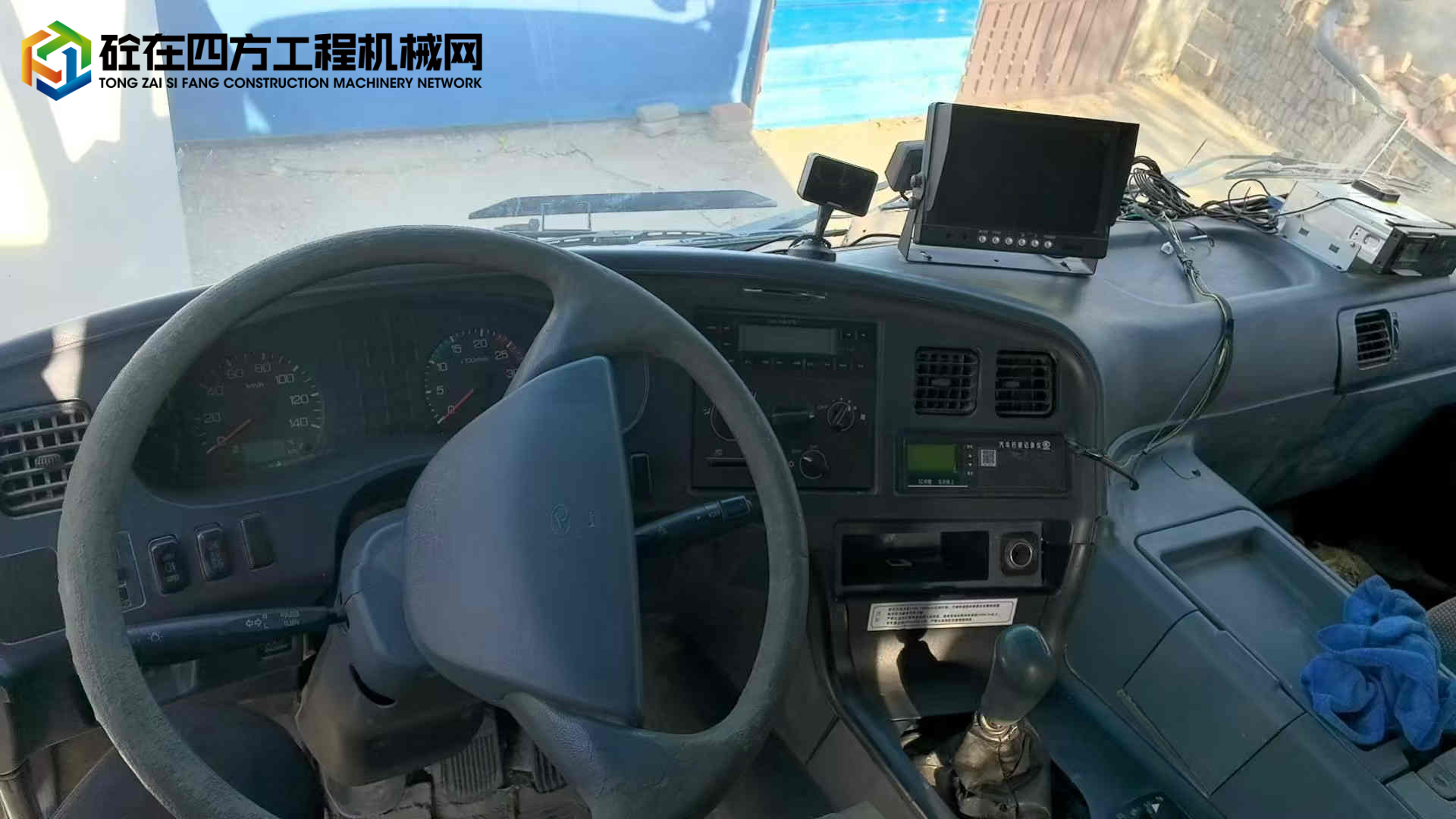 https://images.tongzsf.com/tong/truck_machine/20250106/1677b3e8dcdde6.jpg