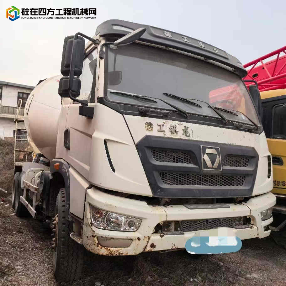 https://images.tongzsf.com/tong/truck_machine/20250106/1677b70fb9b912.jpg