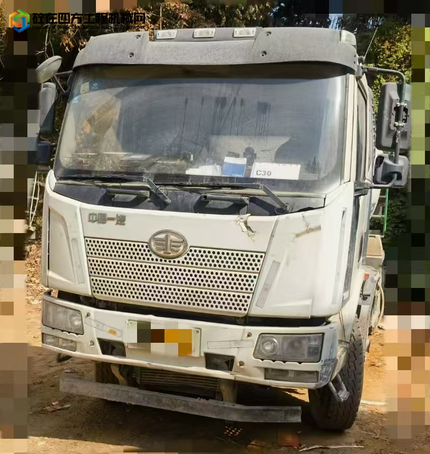 https://images.tongzsf.com/tong/truck_machine/20250109/1677f8e9e0ef8d.jpg