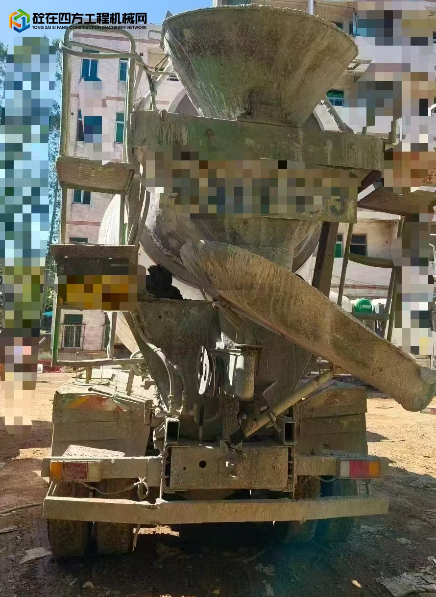 https://images.tongzsf.com/tong/truck_machine/20250114/16785d544eafde.jpg