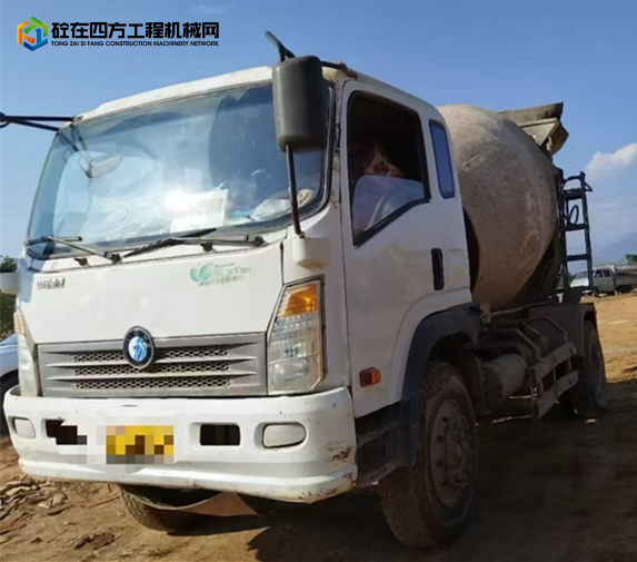 https://images.tongzsf.com/tong/truck_machine/20250115/1678736c9ddd7e.jpg