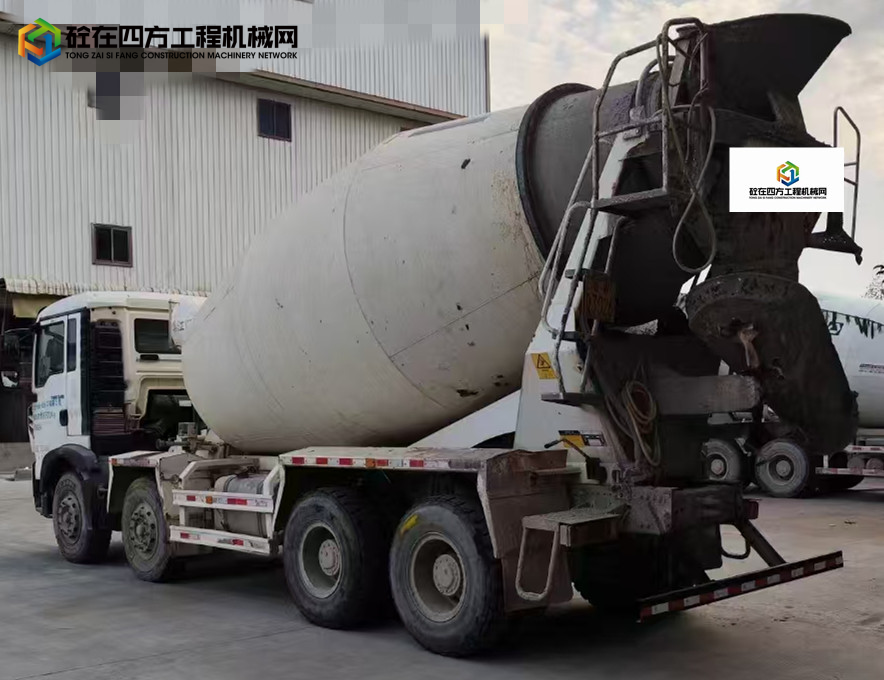 https://images.tongzsf.com/tong/truck_machine/20250117/1678a15a0b3dbb.jpg