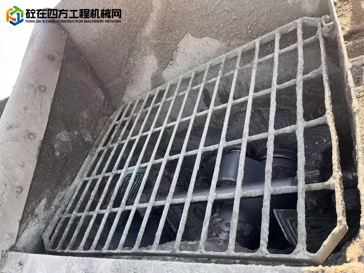 https://images.tongzsf.com/tong/truck_machine/20250119/1678c9e5acc6b8.jpg