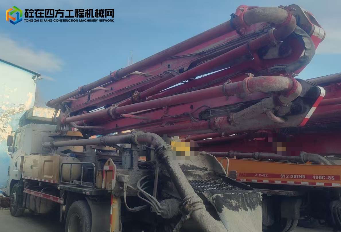 https://images.tongzsf.com/tong/truck_machine/20250220/167b6b8f79d480.jpg