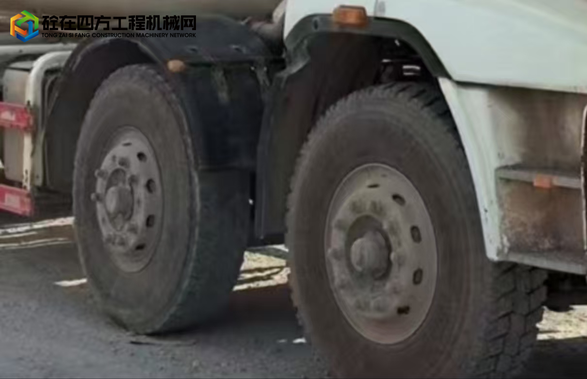 https://images.tongzsf.com/tong/truck_machine/20250225/167bd26f0aed48.jpg