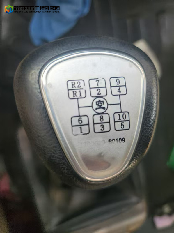 https://images.tongzsf.com/tong/truck_machine/20250225/167bd3986c60a2.jpg