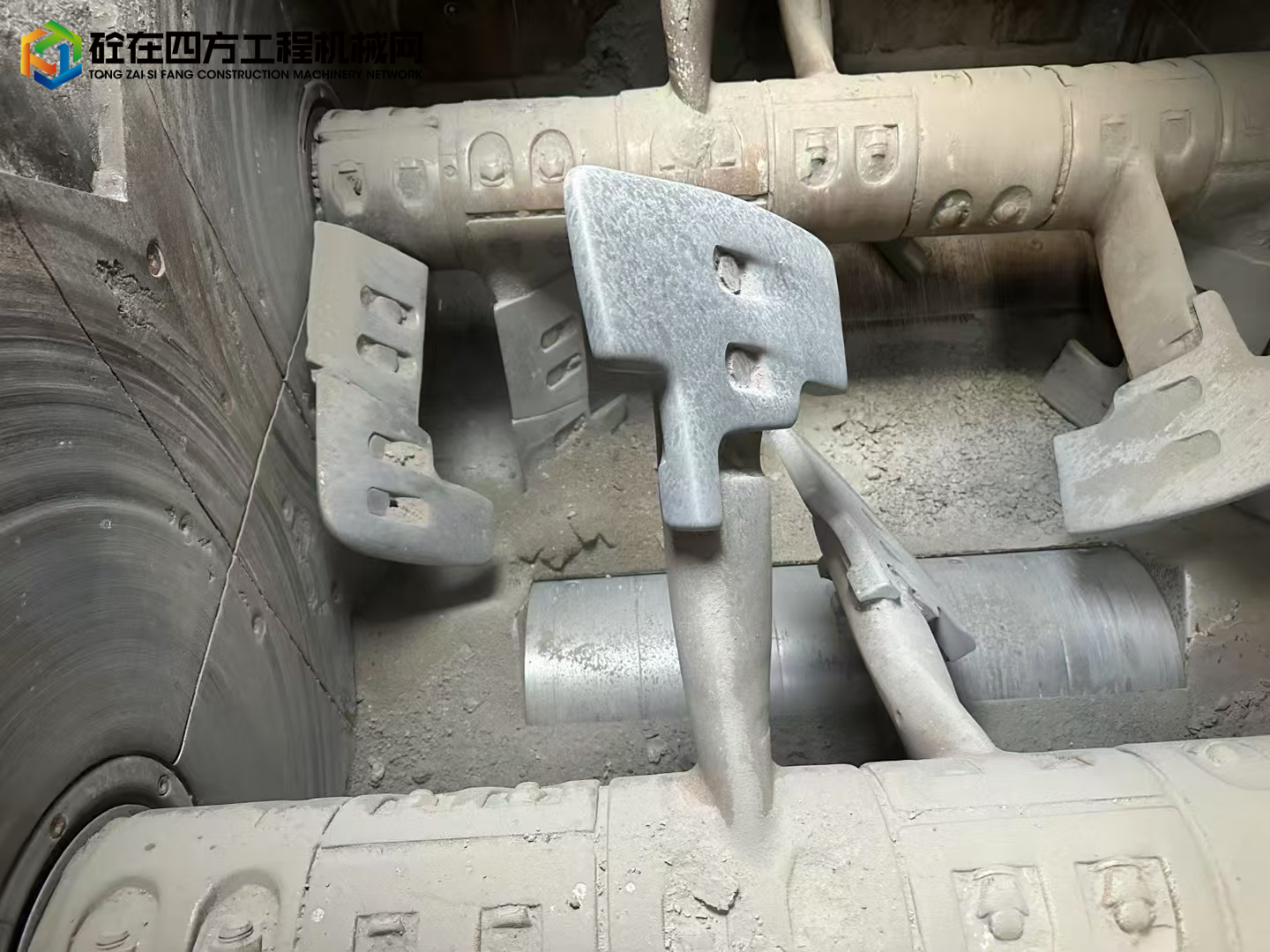 https://images.tongzsf.com/tong/truck_machine/20250228/167c1d65dc3cf1.jpg