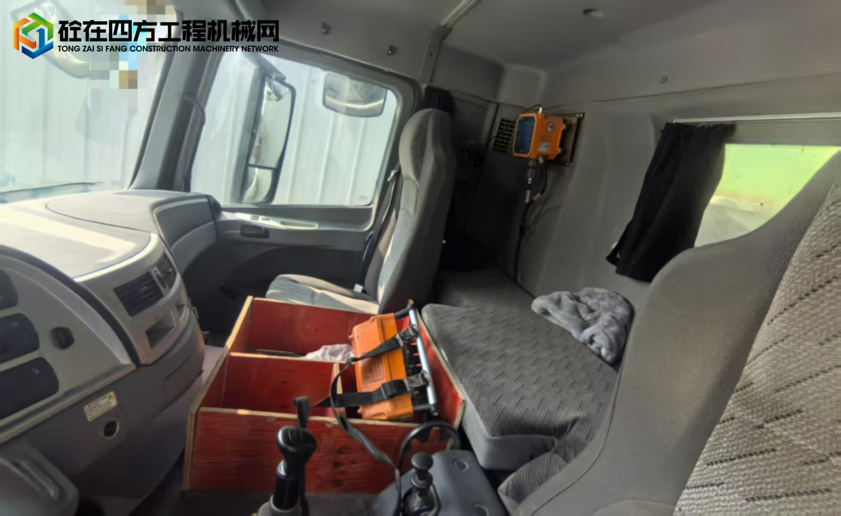 https://images.tongzsf.com/tong/truck_machine/20250310/167cea0b4b95a0.jpg