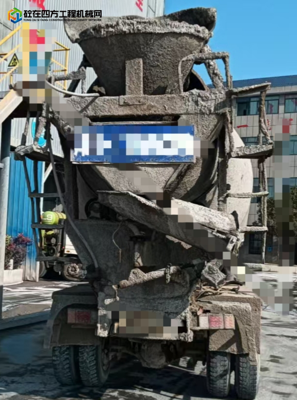 https://images.tongzsf.com/tong/truck_machine/20250325/167e21f96629ee.jpg