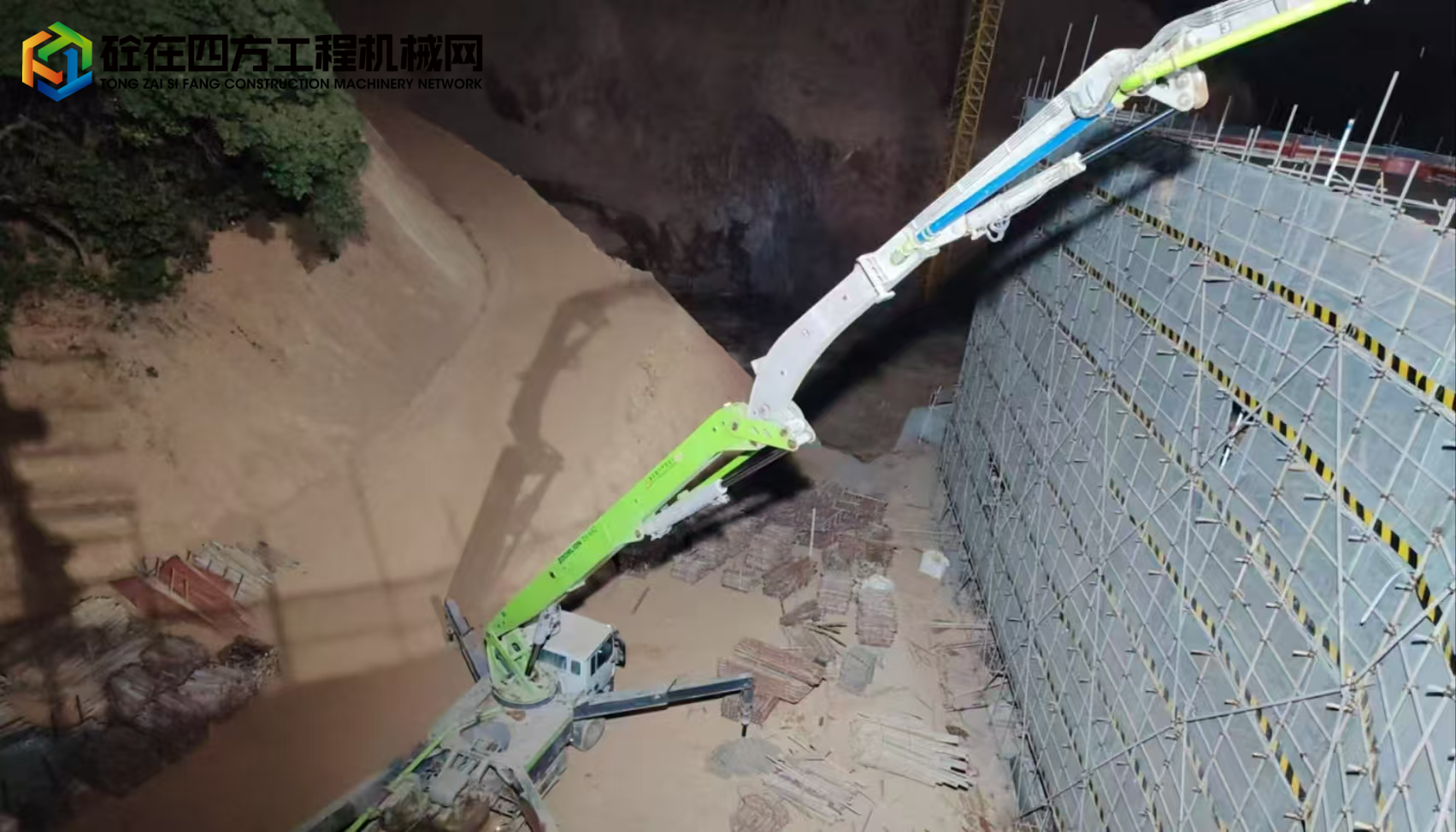 https://images.tongzsf.com/tong/truck_machine/20250408/167f4bd5fb9b1b.jpg