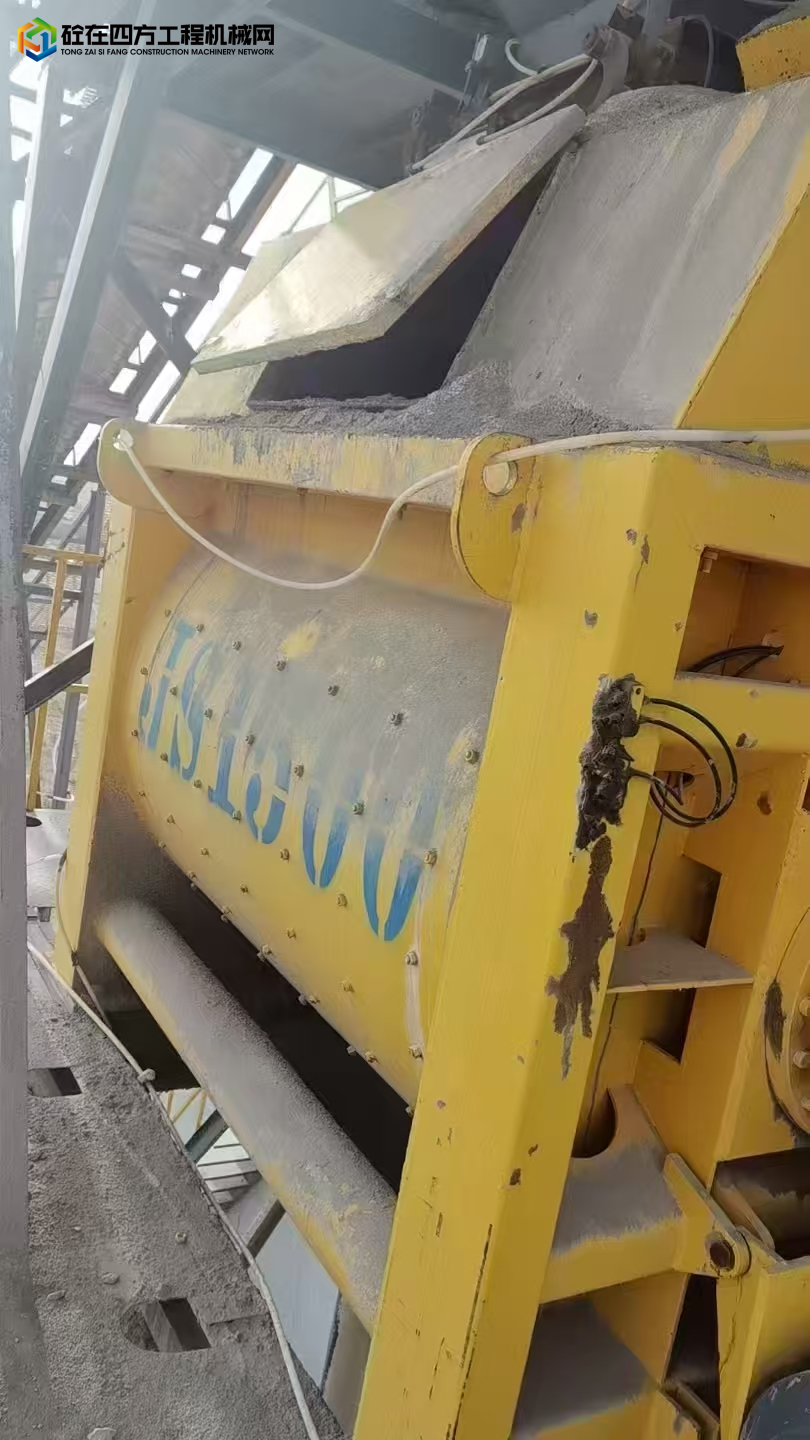 https://images.tongzsf.com/tong/truck_machine/20250410/167f7954384c4b.jpg