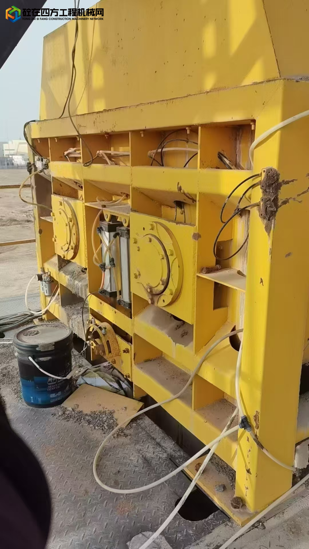 https://images.tongzsf.com/tong/truck_machine/20250410/167f7954a33bb5.jpg