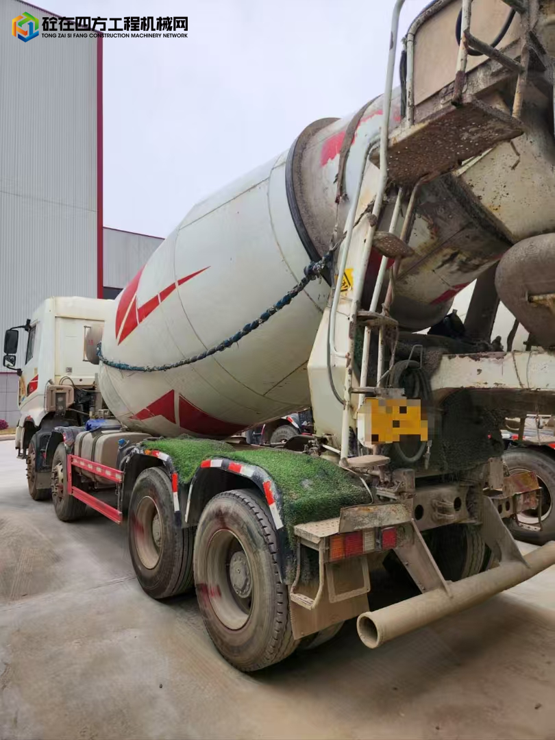 https://images.tongzsf.com/tong/truck_machine/20250411/167f8cfd03cd60.jpg