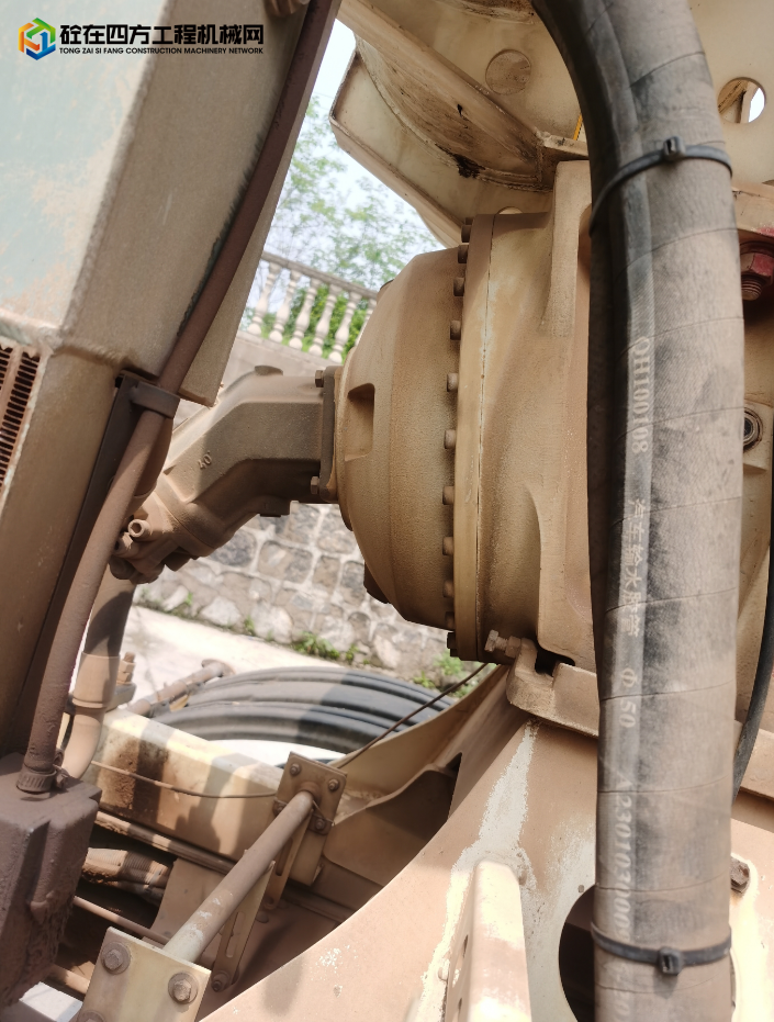 https://images.tongzsf.com/tong/truck_machine/20250411/167f8e6f4954ba.png