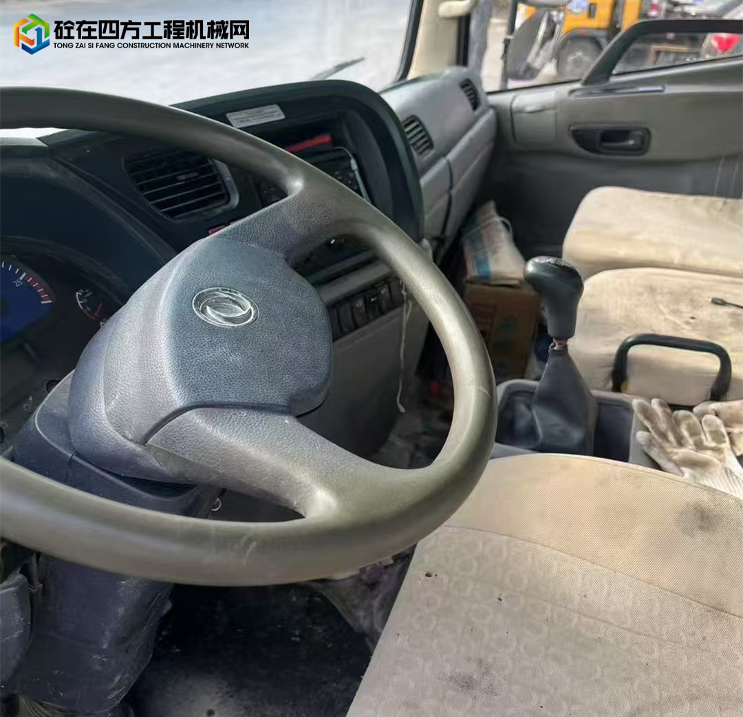 https://images.tongzsf.com/tong/truck_machine/20250416/167ff7b0f08036.jpg