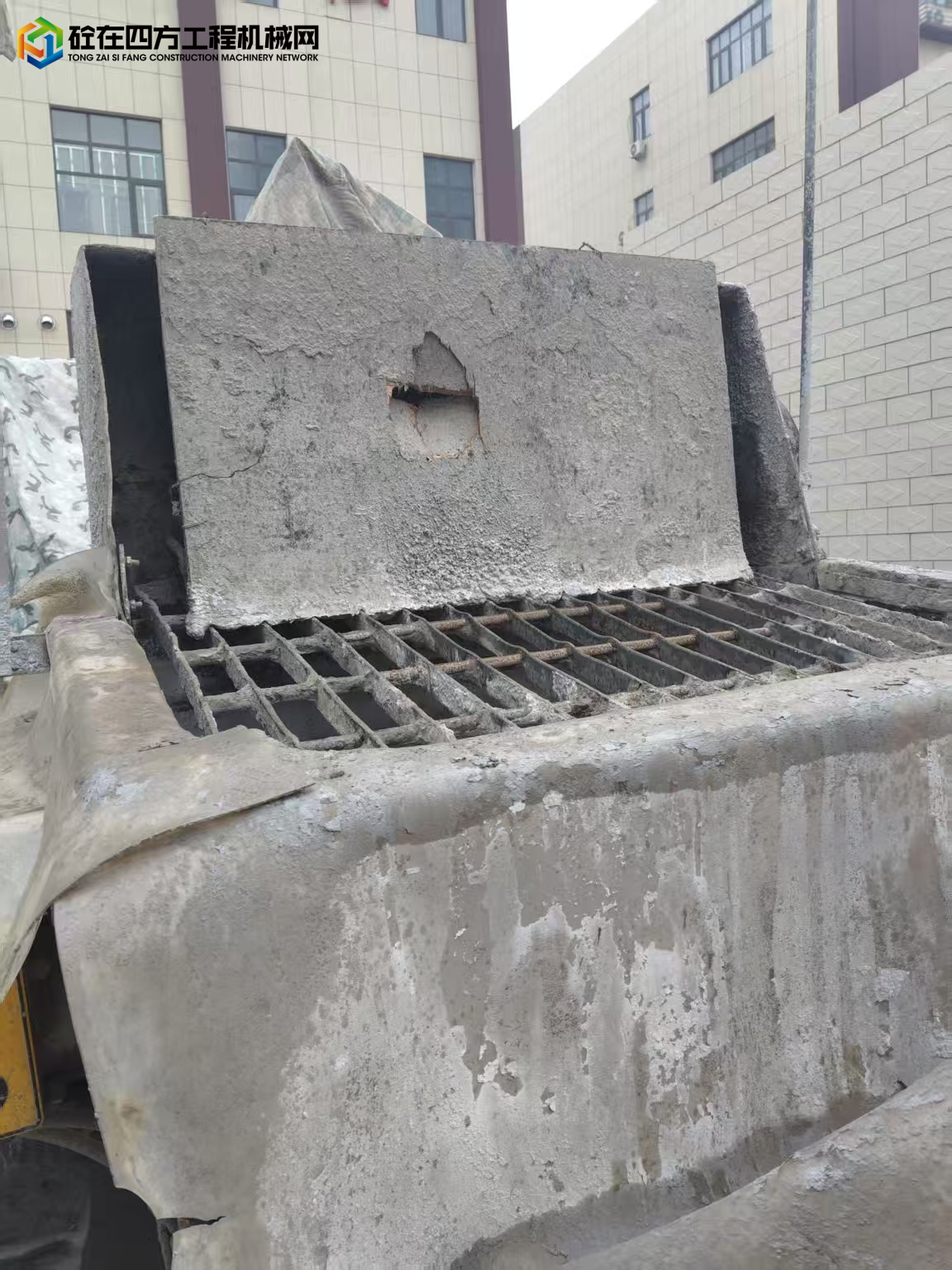 https://images.tongzsf.com/tong/truck_machine/20250418/1680257d42e2be.jpg