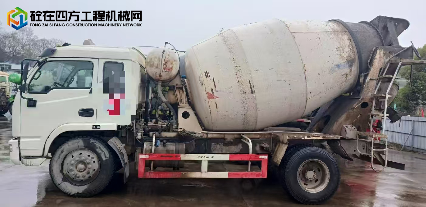 https://images.tongzsf.com/tong/truck_machine/20250425/1680ae0e5114e7.jpg