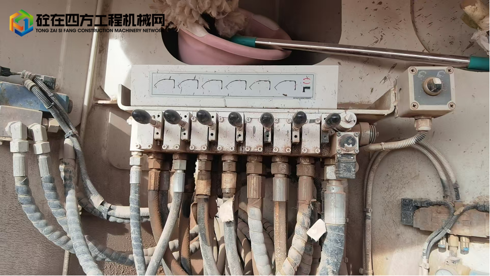https://images.tongzsf.com/tong/truck_machine/20250425/1680b38a39146c.png