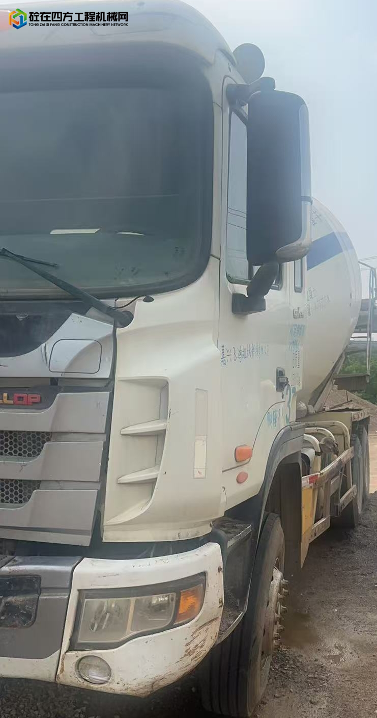 https://images.tongzsf.com/tong/truck_machine/20250425/1680b495003599.jpg